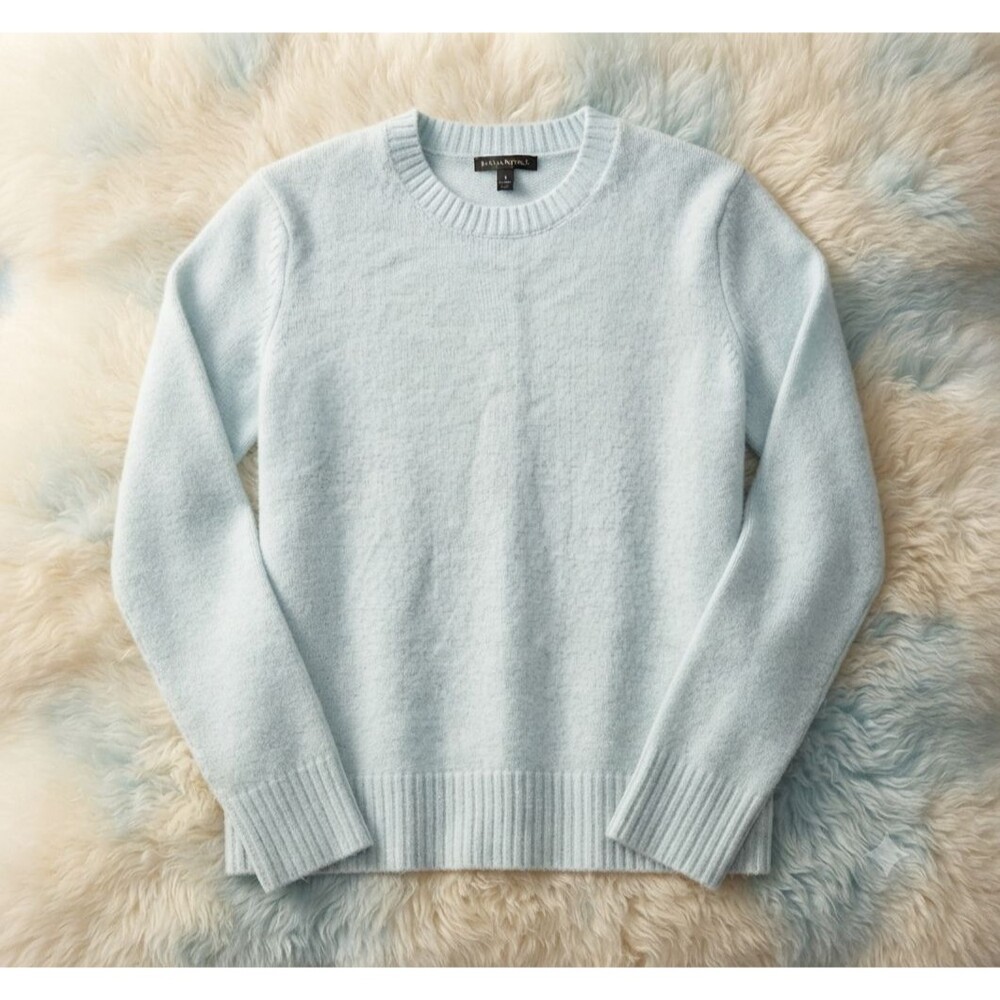 Banana Republic Factory Women’s S Lofty Crew Neck Sweater Light Blue Fuzzy Soft